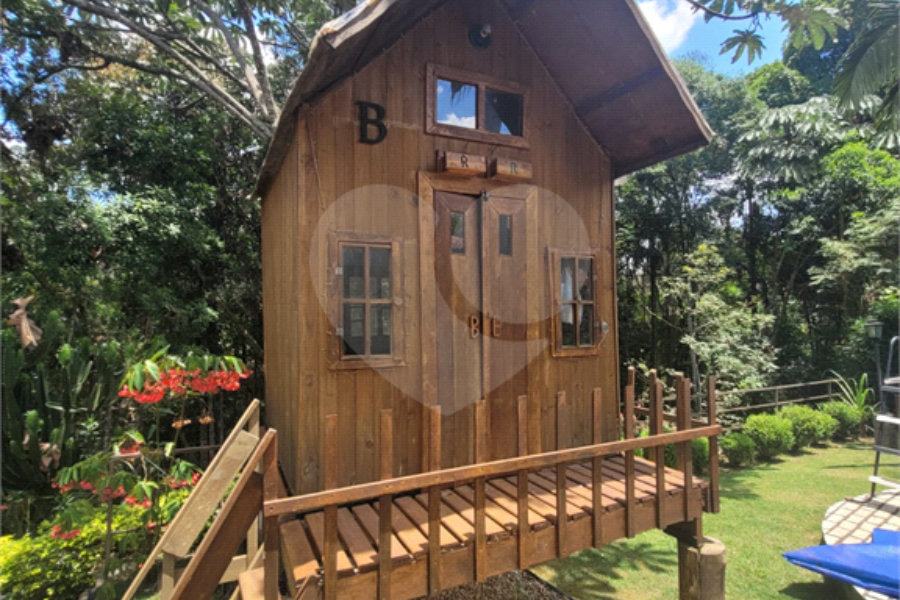 Casa à venda com 2 suítes no condomínio Alpes da Cantareira, Mairiporã - SP