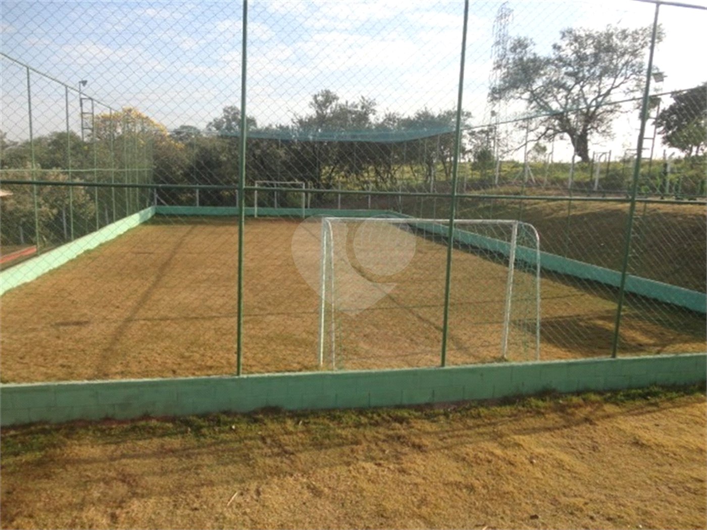Terreno à venda com 1 suíte no condomínio Bosque dos Cambarás, Valinhos - SP