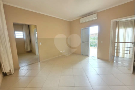 Casa à venda ou para alugar com 3 quartos, sendo 1 suíte, no condomínio Terras de São Francisco, Vinhedo - SP