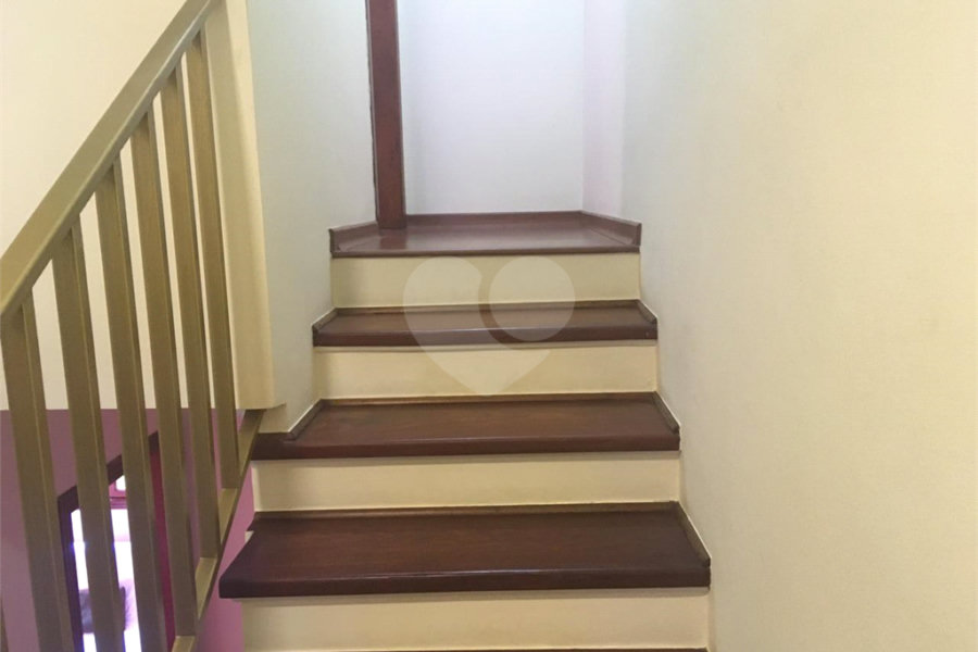Casa à venda com 3 quartos, sendo 1 suíte, no condomínio Morada de Itapuã, São Paulo - SP