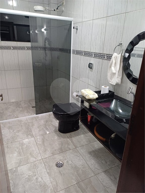Sobrado à venda com 3 quartos em Calmon Viana, Poá, SP