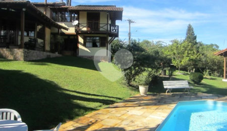 Casa à venda com 3 suítes no condomínio Associação Reserva das Hortênsias, Mairiporã - SP