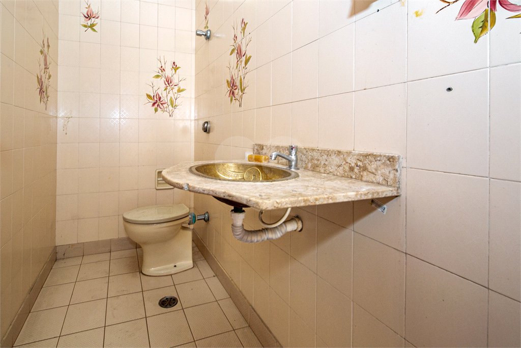 Casa Térrea à venda com 4 quartos, sendo 1 suíte,  em Brooklin Velho, São Paulo, SP