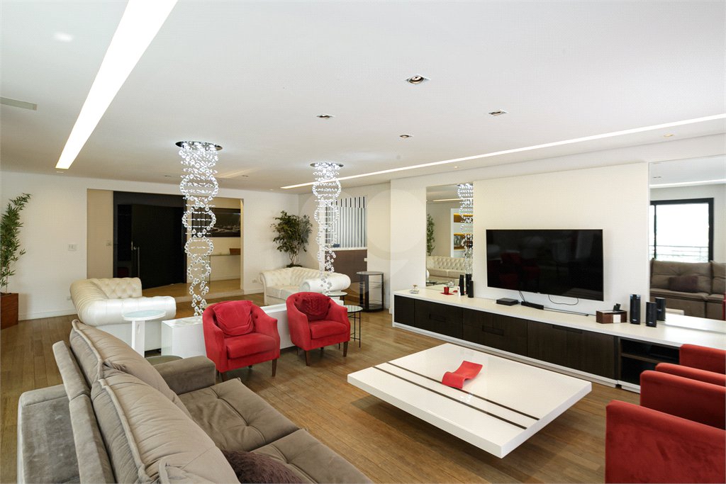 Apartamento à venda com 3 suítes em Alto da Boa Vista, São Paulo, SP