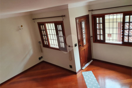 Sobrado à venda com 3 quartos, sendo 1 suíte, em Brooklin, São Paulo, SP