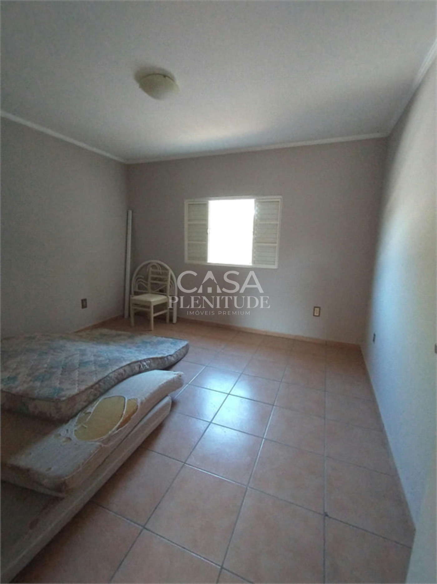 Chácara à venda com 5 quartos, sendo 1 suíte,  em Araçoiaba da Serra, SP