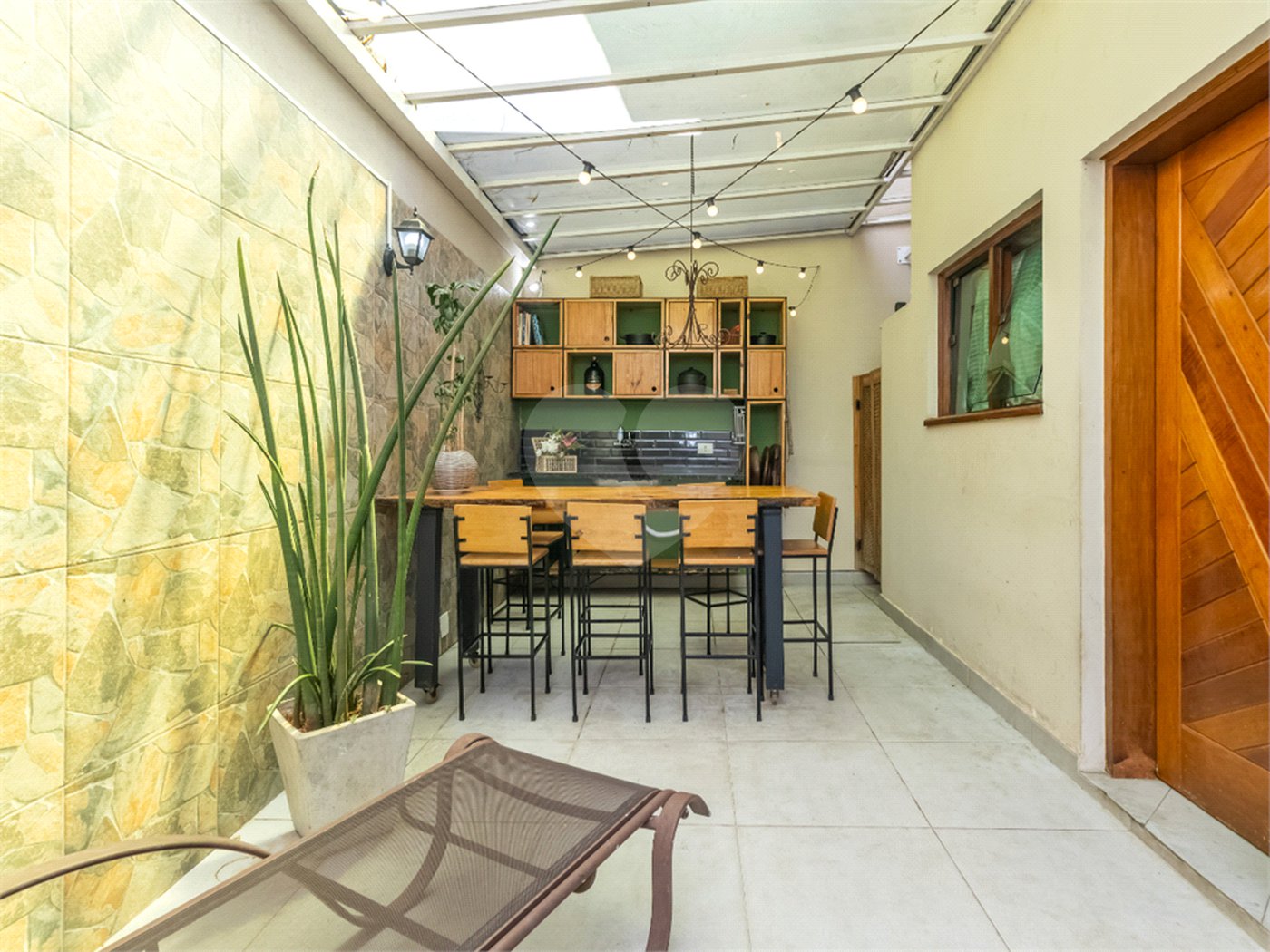 Casa à venda com 4 quartos, sendo 2 suítes, em Jardim Marajoara, São Paulo, SP