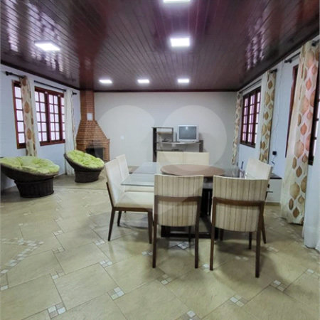 Chácara à venda com 3 quartos, sendo 2 suítes, em Planalto Verde, São Roque, SP