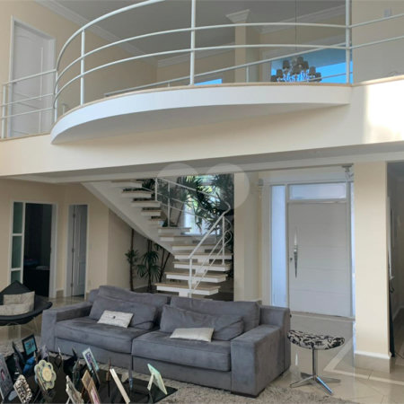 Casa à venda com 5 quartos, sendo 4 suítes, no condomínio Santa Teresa, Itupeva - SP
