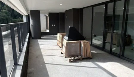 Apartamento à venda com 4 suítes em Vila Cordeiro, São Paulo, SP