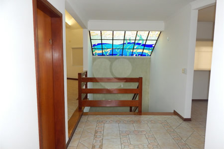 Casa à venda com 3 quartos, sendo 1 suíte, no condomínio Alpes de Vinhedo, Vinhedo - SP