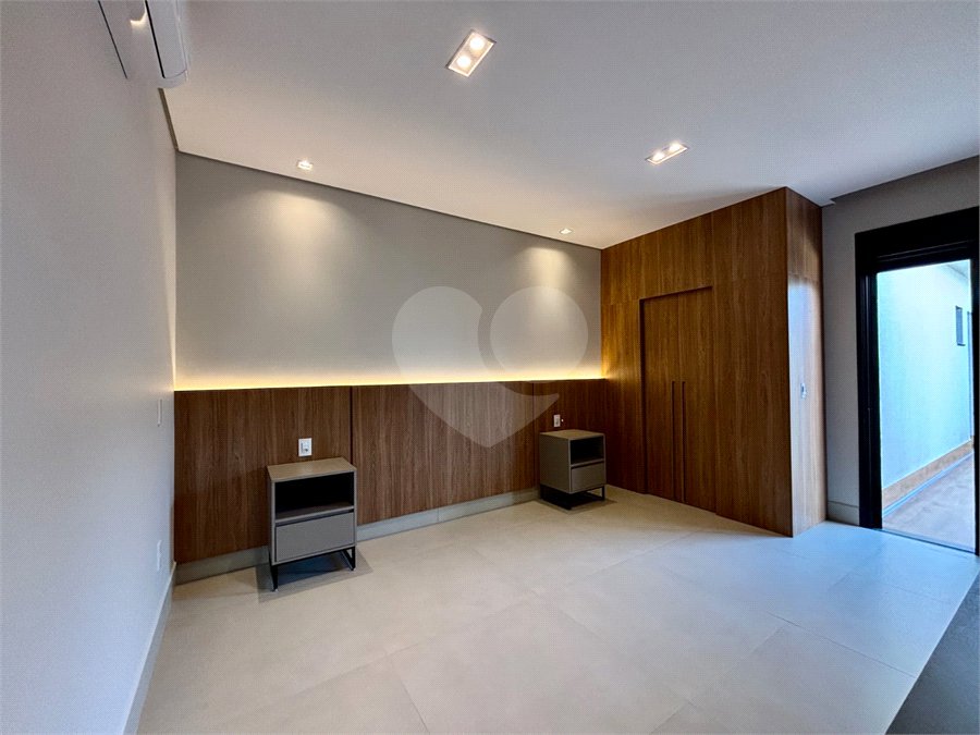 Casa à venda com 3 suítes no condomínio Residencial Dona Maria Candida, Indaiatuba - SP