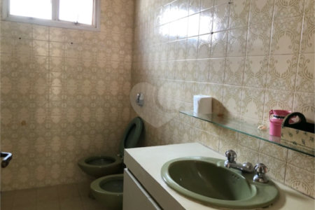 Casa à venda com 4 quartos, sendo 2 suítes,  em Jardim Leonor, São Paulo, SP