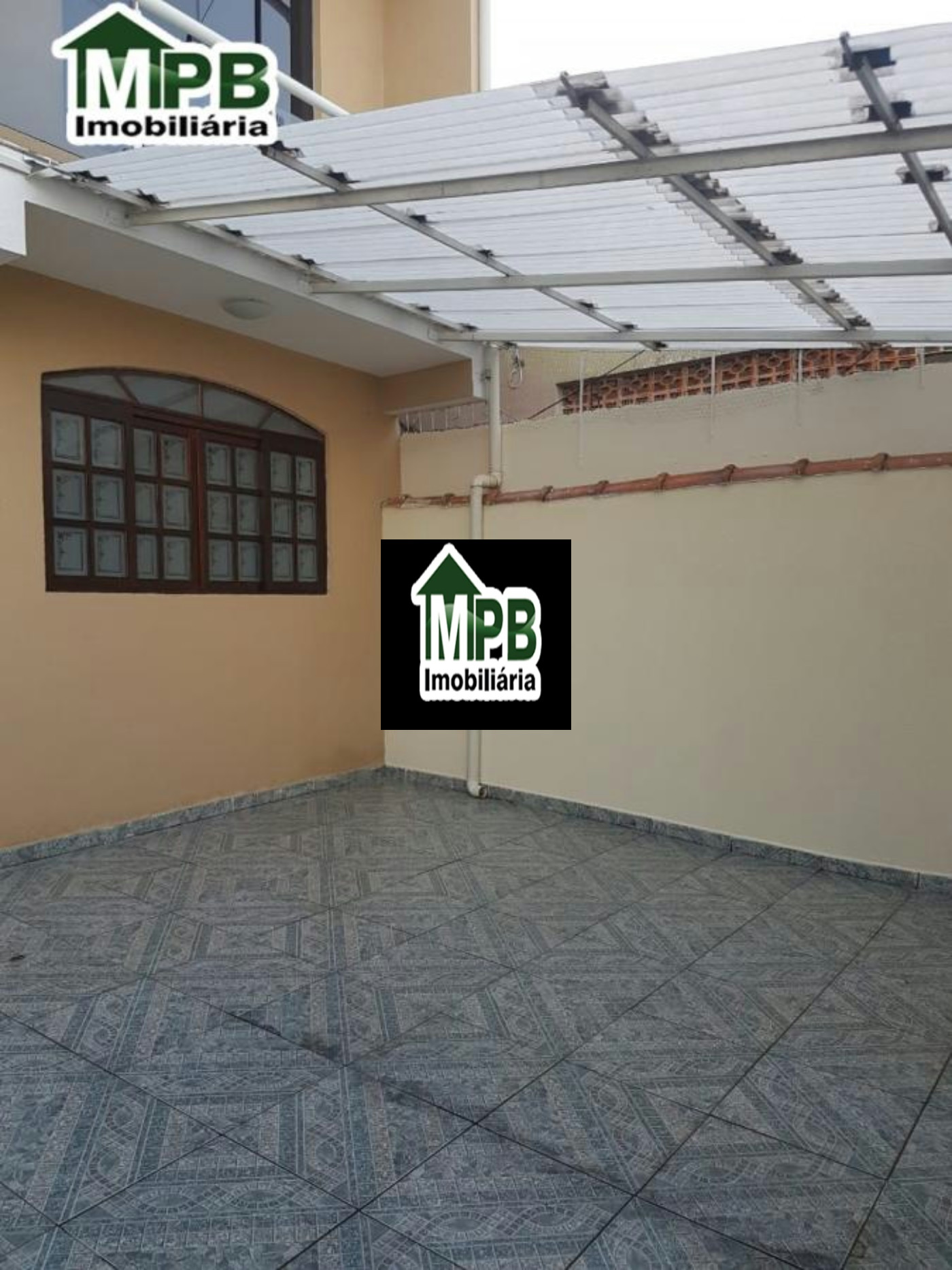 Sobrado à venda com 2 quartos, sendo 1 suíte, em Jardim Santa Luiza, Sorocaba, SP