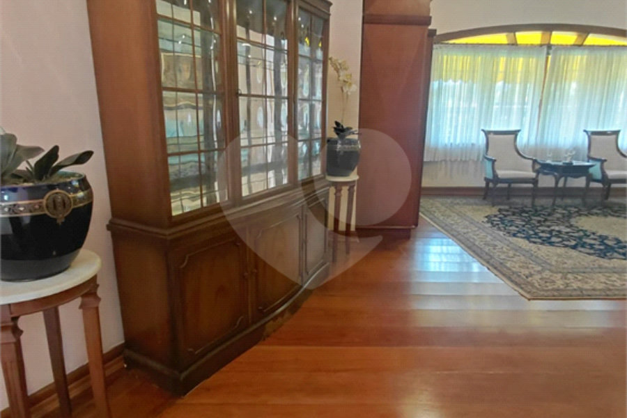 Casa à venda com 4 suítes no condomínio Ville Bourghese, São Paulo - SP