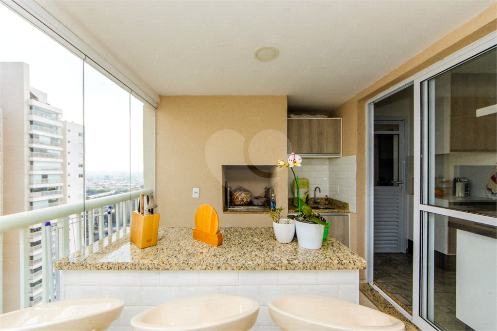 Apartamento à venda com 3 quartos, sendo 2 suítes,  em Tatuapé, São Paulo, SP