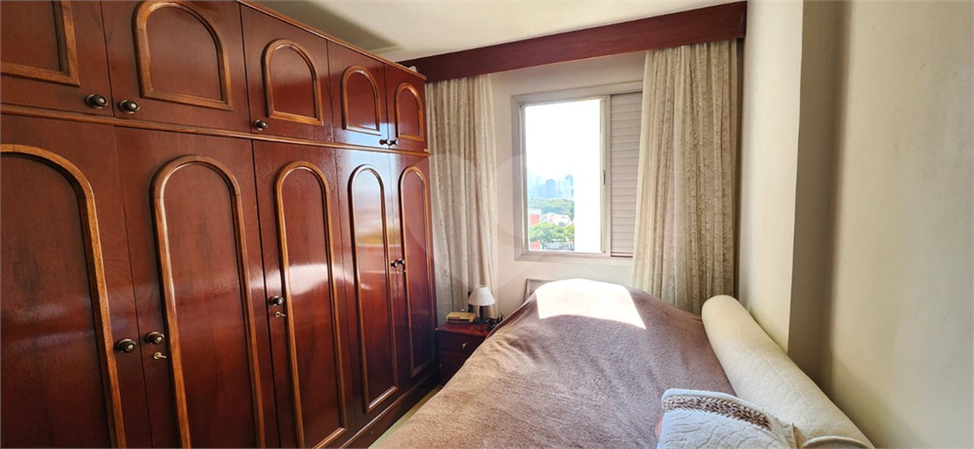 Apartamento à venda com 2 quartos, sendo 1 suíte,  em Vila Regente Feijó, São Paulo, SP