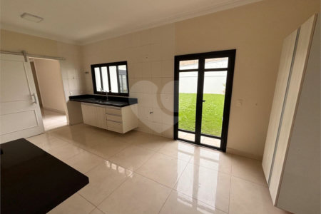 Casa à venda com 3 suítes no condomínio Residencial Maria Dulce, Indaiatuba - SP