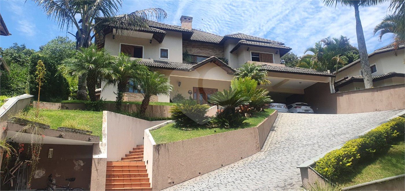 Casa à venda com 5 suítes no condomínio Arujá Hills I e Ii, Arujá - SP