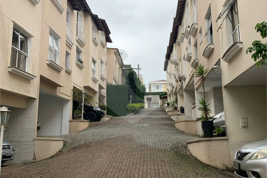 Casa à venda com 2 quartos, sendo 1 suíte, no condomínio Da Chácara, São Paulo - SP