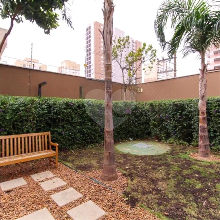 Apartamento à venda com 2 quartos, sendo 1 suíte,  em Quarta Parada, São Paulo, SP