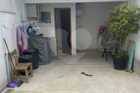 Sobrado à venda com 3 quartos, sendo 1 suíte, em Parada Inglesa, São Paulo, SP