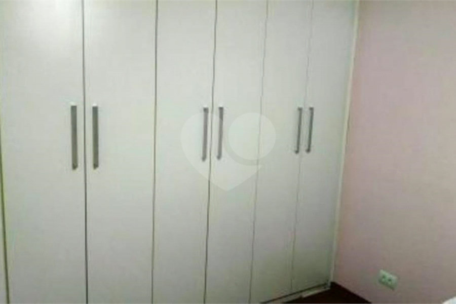 Casa à venda com 3 quartos, sendo 1 suíte, no condomínio Residencial Água Fria, São Paulo - SP