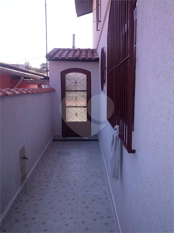 Sobrado à venda com 3 quartos em Jardim Itacolomi, São Paulo, SP