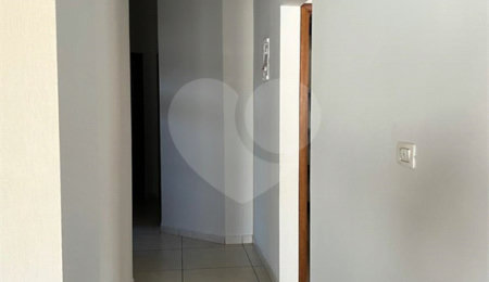 Casa à venda com 3 quartos, sendo 1 suíte,  em Ipê, Três Lagoas, MS