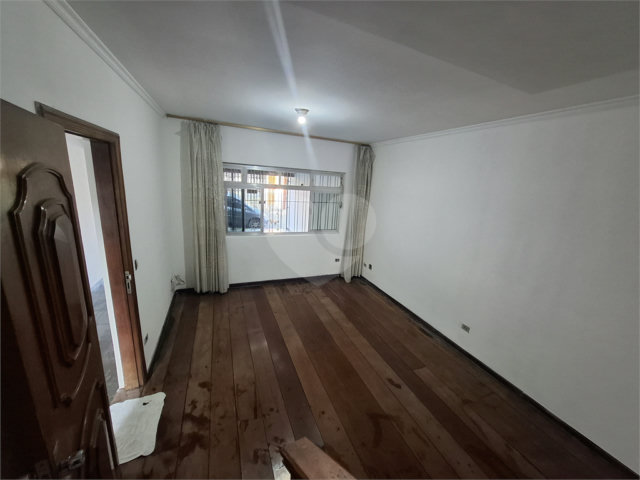 Sobrado à venda com 3 quartos, sendo 1 suíte,  em Campo Grande, São Paulo, SP