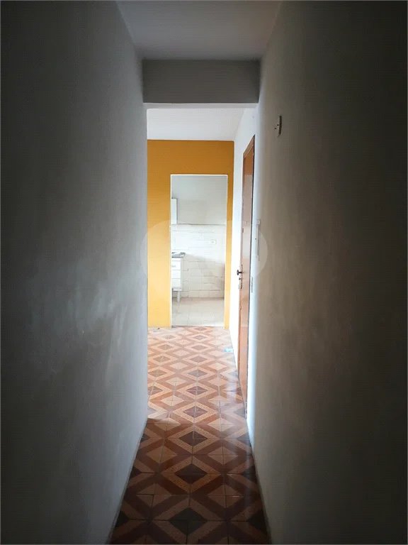 Viva com praticidade e conforto em um condomínio próximo ao comércio!