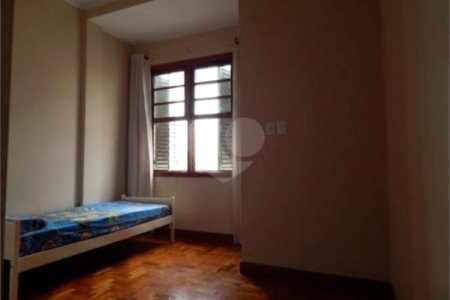 Apartamento à venda com 3 quartos, sendo 1 suíte,  em Aclimação, São Paulo, SP