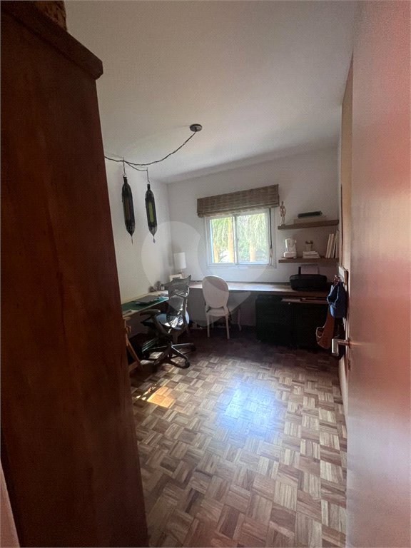 Apartamento à venda com 3 quartos, sendo 1 suíte, em Vila Olímpia, São Paulo, SP