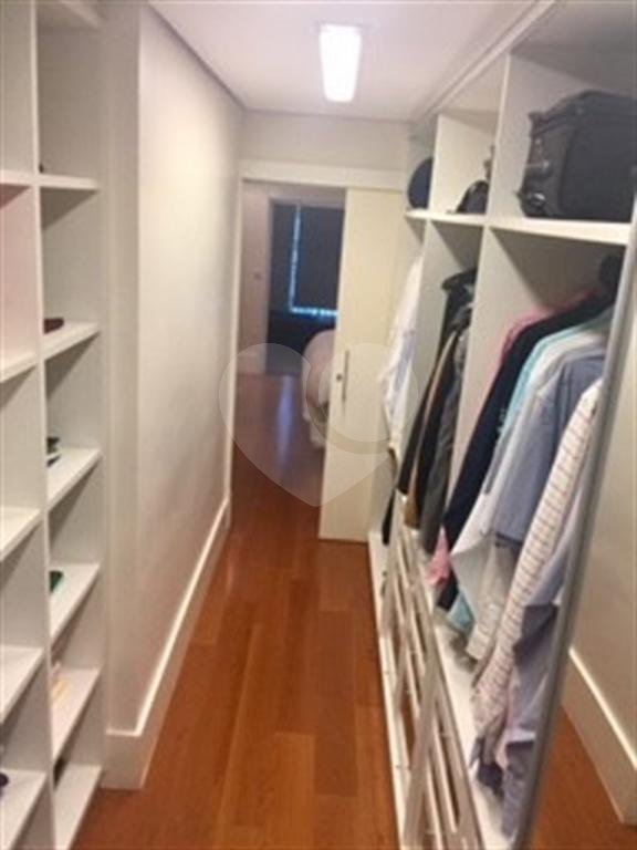 Apartamento à venda com 3 suítes em Campo Belo, São Paulo, SP