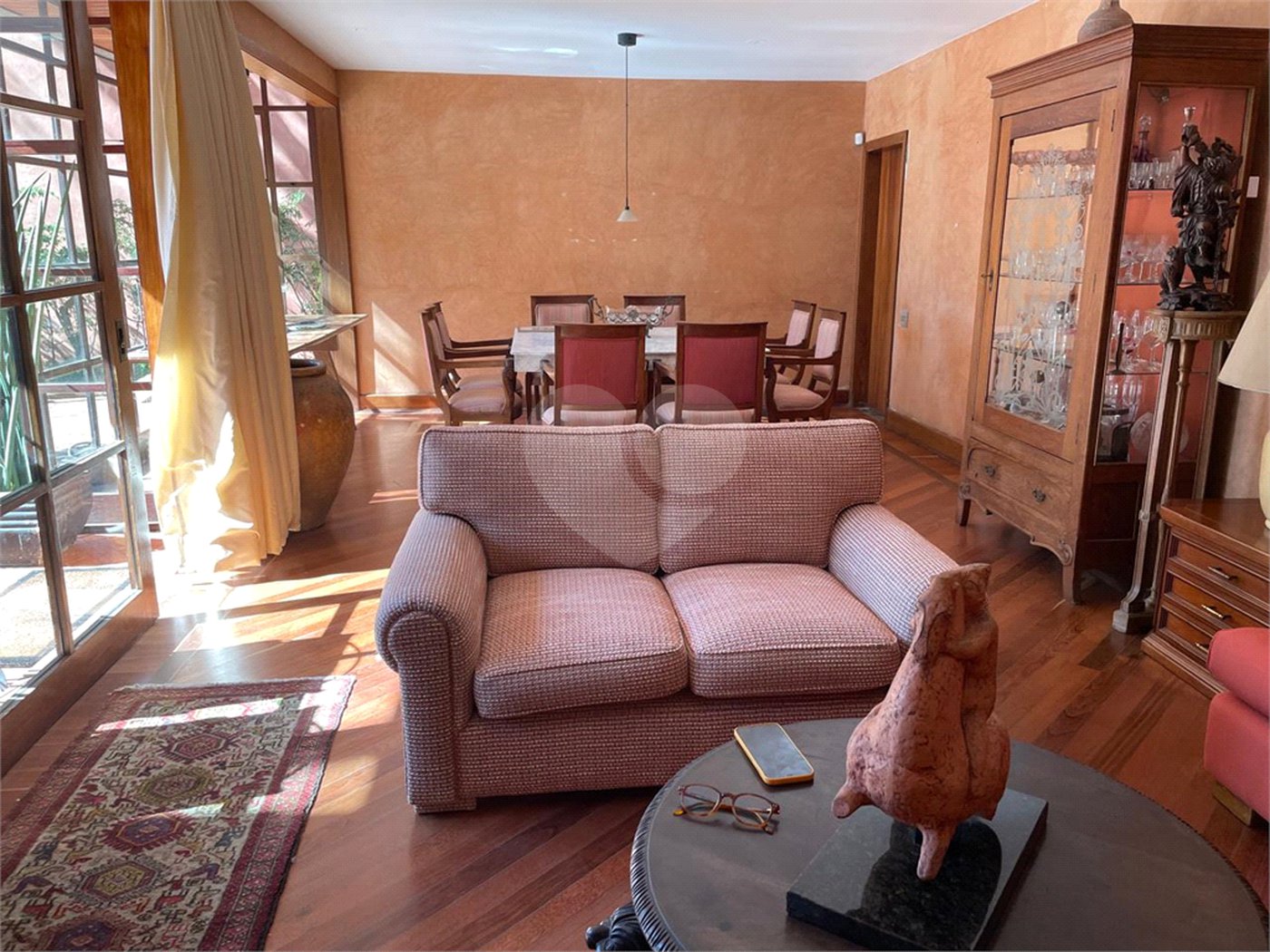 Casa à venda ou para alugar com 4 quartos, sendo 3 suítes, em Jardim Leonor, São Paulo, SP