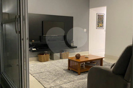 Casa à venda com 3 suítes no condomínio Jardim Primavera, Louveira - SP