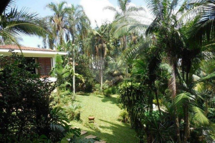 Casa à venda com 6 quartos, sendo 1 suíte, em Tremembé, São Paulo, SP