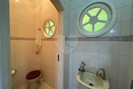 Casa à venda com 4 quartos, sendo 1 suíte,  em Vila Galvão, Guarulhos, SP