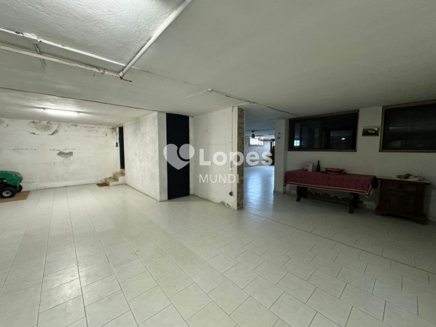 Casa multifamiliar à venda em Verona, Itália – 3 unidades e 12.000 m²