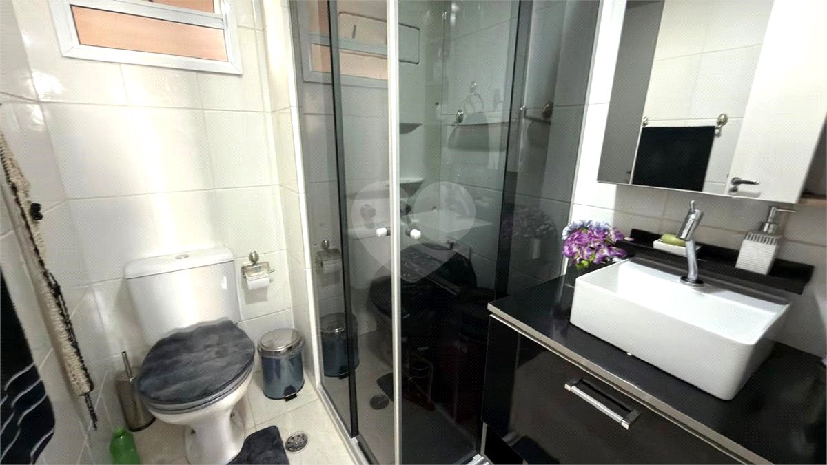 Apartamento à venda com 3 quartos, sendo 1 suíte,  em Vila Paulo Silas, São Paulo, SP