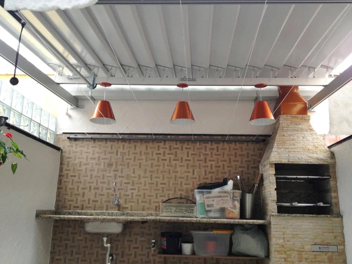 Casa à venda com 2 quartos, sendo 1 suíte,  no condomínio Villas de São Francisco I, São Paulo - SP