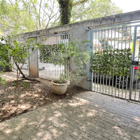 Sobrado à venda com 4 quartos, sendo 1 suíte, em Brooklin, São Paulo, SP