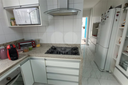 Casa à venda com 3 suítes em Jardim Trussardi, São Paulo, SP