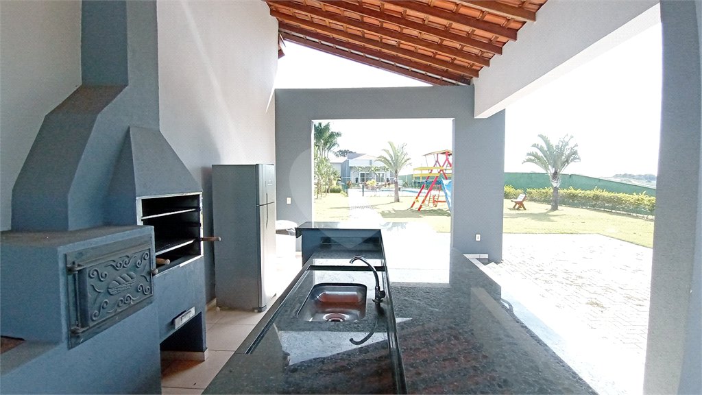 Casa à venda com 3 suítes no condomínio Vita Verdi, Valinhos - SP
