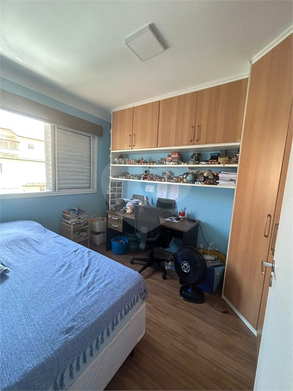 Casa à venda com 3 quartos, sendo 1 suíte, no condomínio Vila das Cores, São Paulo - SP