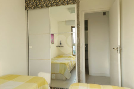 Apartamento à venda com 2 quartos, sendo 1 suíte, em Jardim das Acácias, São Paulo, SP