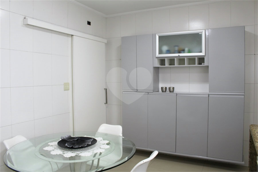 Casa Térrea à venda com 3 quartos, sendo 2 suítes,  em Vila Galvão, Guarulhos, SP