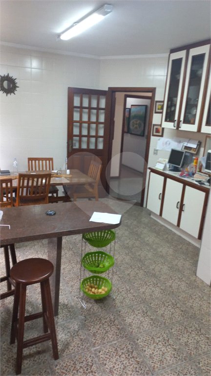 Casa à venda ou para alugar com 5 quartos, sendo 1 suíte,  em Vila Oliveira, Mogi das Cruzes, SP