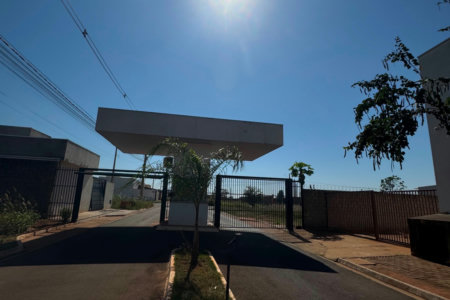 Casa à venda com 2 quartos em Jardim Carandá, Três Lagoas, MS