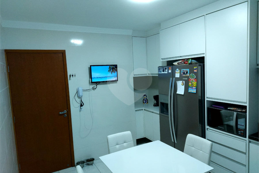 Casa à venda com 3 suítes no condomínio Residencial Gaya, São Paulo - SP